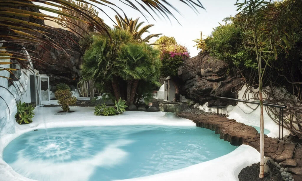 Holiday Program, Lanzarote, Kanári szigetek, Idegen vezetés, Magyarúl, Program, Túra, Buszos kirándulás, Nyaralás, hajó kirándulás, programok vízem, földön és levegőben