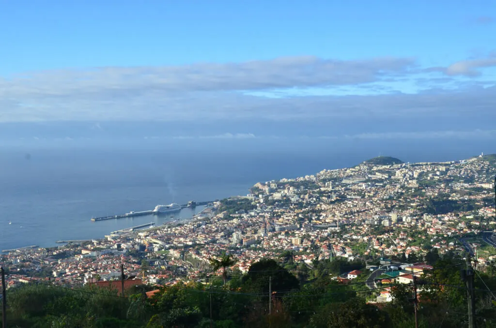 Holiday Program, Madeira, Idegen vezetés, Magyarul, Program, Túra, Buszos kirándulás, Nyaralás, hajó kirándulás, programok vizen, földön és levegőben