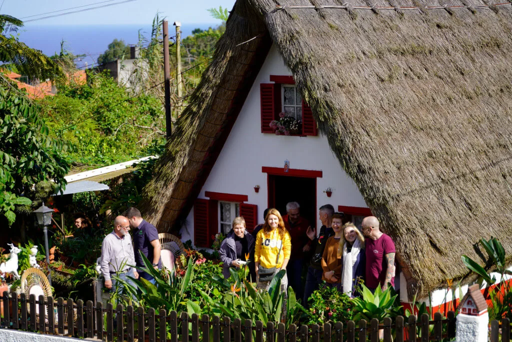Holiday Program, Madeira, Idegen vezetés, Magyarul, Program, Túra, Buszos kirándulás, Nyaralás, hajó kirándulás, programok vizen, földön és levegőben