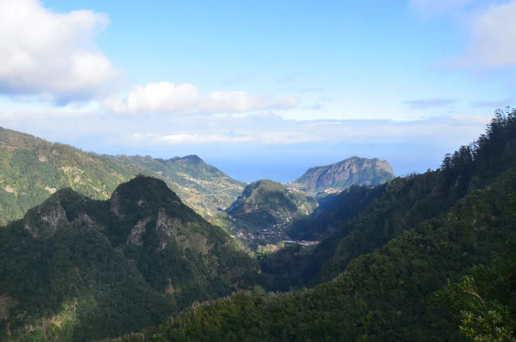 Holiday Program, Madeira, Idegen vezetés, Magyarul, Program, Túra, Buszos kirándulás, Nyaralás, hajó kirándulás, programok vizen, földön és levegőben
