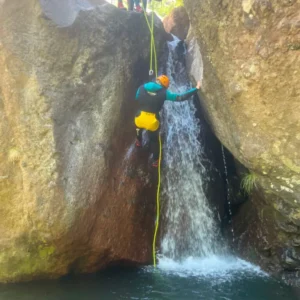 Holiday Program, Madeira, Idegen vezetés, Magyarul, Program, Túra, Buszos kirándulás, Nyaralás, hajó kirándulás, programok vizen, földön és levegőben