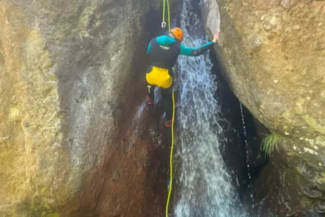 Holiday Program, Madeira, Idegen vezetés, Magyarul, Program, Túra, Buszos kirándulás, Nyaralás, hajó kirándulás, programok vizen, földön és levegőben
