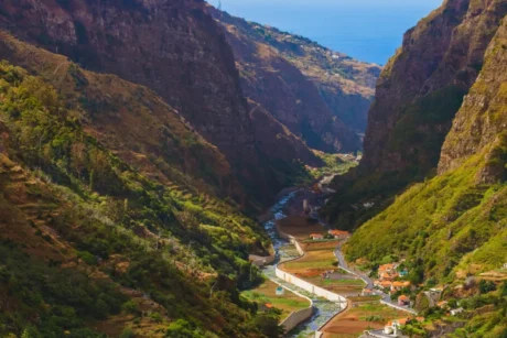 Holiday Program, Madeira, Idegen vezetés, Magyarul, Program, Túra, Buszos kirándulás, Nyaralás, hajó kirándulás, programok vizen, földön és levegőben