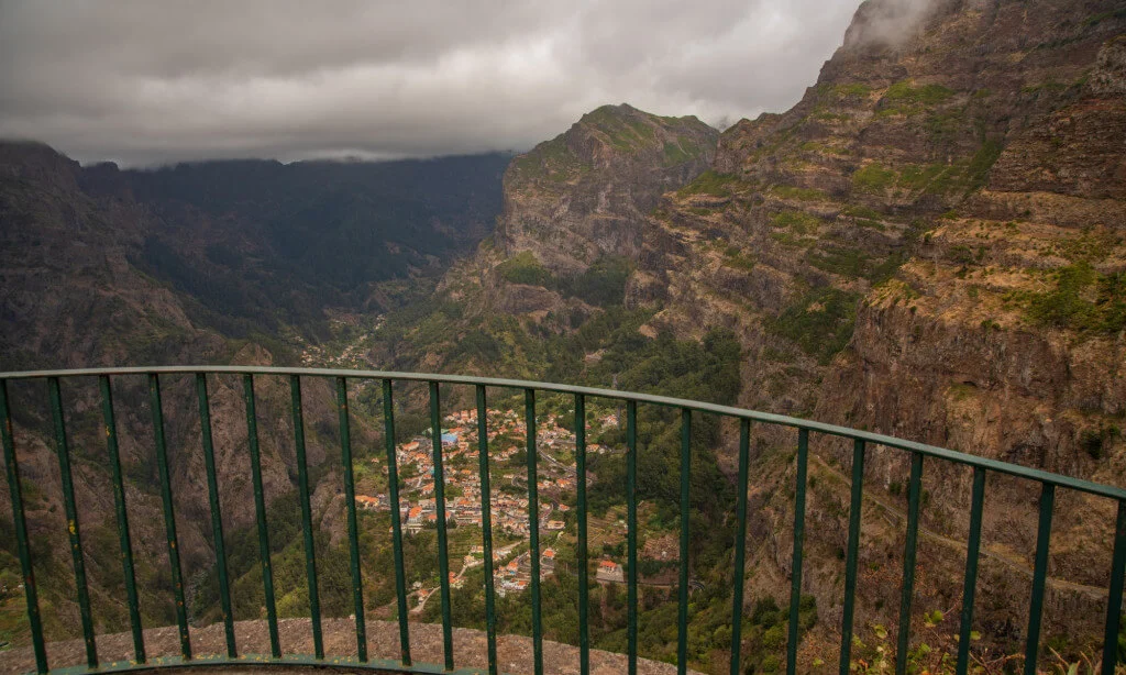 Holiday Program, Madeira, Idegen vezetés, Magyarúl, Program, Túra, Buszos kirándulás, Nyaralás, hajó kirándulás, programok vizen, földön és levegőben