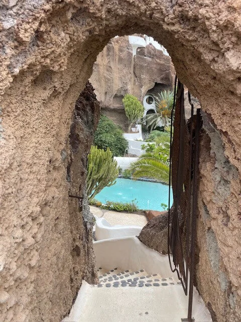 Holiday Program, Lanzarote, Kanári szigetek, Idegen vezetés, Magyarúl, Program, Túra, Buszos kirándulás, Nyaralás, hajó kirándulás, programok vízem, földön és levegőben