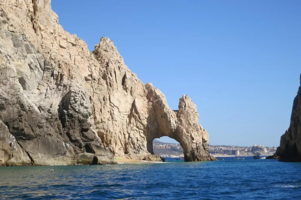 Holiday Program, Madeira, Idegen vezetés, Magyarul, Program, Túra, Buszos kirándulás, Nyaralás, hajó kirándulás, programok vizen, földön és levegőben