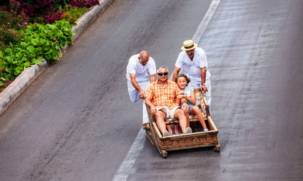Holiday Program, Madeira, Idegen vezetés, Magyarúl, Program, Túra, Buszos kirándulás, Nyaralás, hajó kirándulás, programok vízem, földön és levegőben