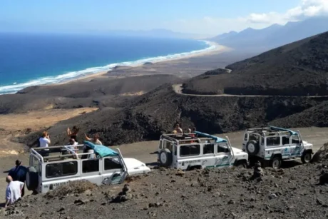 Holiday Program, Fuerteventura, Idegen vezetés, Magyarúl, Program, Túra, Buszos kirándulás, Nyaralás, hajó kirándulás, programok vizen, földön és levegőben