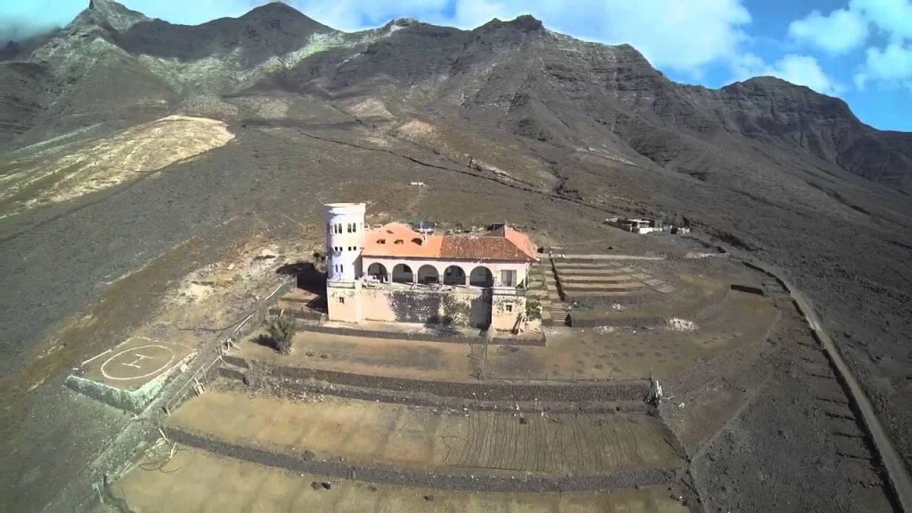 Holiday Program, Fuerteventura, Idegen vezetés, Magyarúl, Program, Túra, Buszos kirándulás, Nyaralás, hajó kirándulás, programok vizen, földön és levegőben