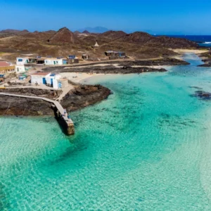 Holiday Program, Lanzarote, Kanári szigetek, Idegen vezetés, Magyarúl, Program, Túra, Buszos kirándulás, Nyaralás, hajó kirándulás, programok vízem, földön és levegőben