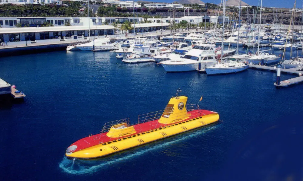 Holiday Program, Lanzarote, Kanári szigetek, Idegen vezetés, Magyarúl, Program, Túra, Buszos kirándulás, Nyaralás, hajó kirándulás, programok vízem, földön és levegőben