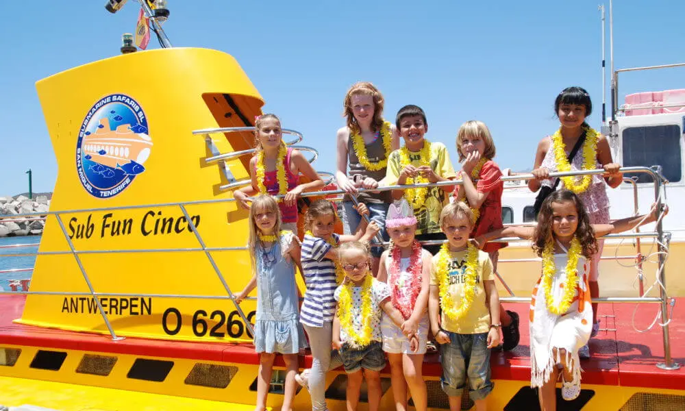 Holiday Program, Lanzarote, Kanári szigetek, Idegen vezetés, Magyarúl, Program, Túra, Buszos kirándulás, Nyaralás, hajó kirándulás, programok vízem, földön és levegőben